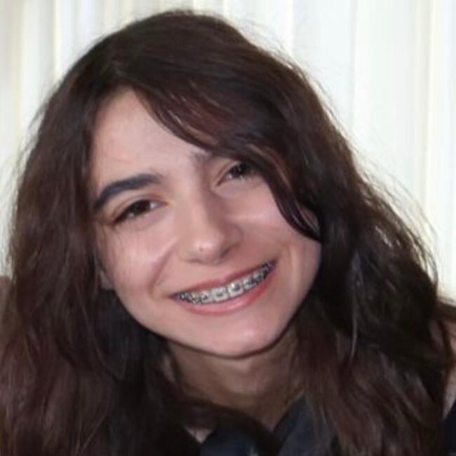Baby-sitter à Choisy-le-Roi: Lorine-Aleyna