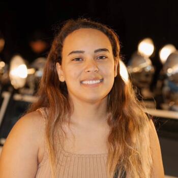 Babysitter em Lisboa: Yasmine