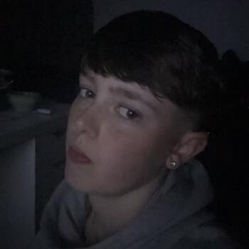 Babysitter in Edinburgh: Ava