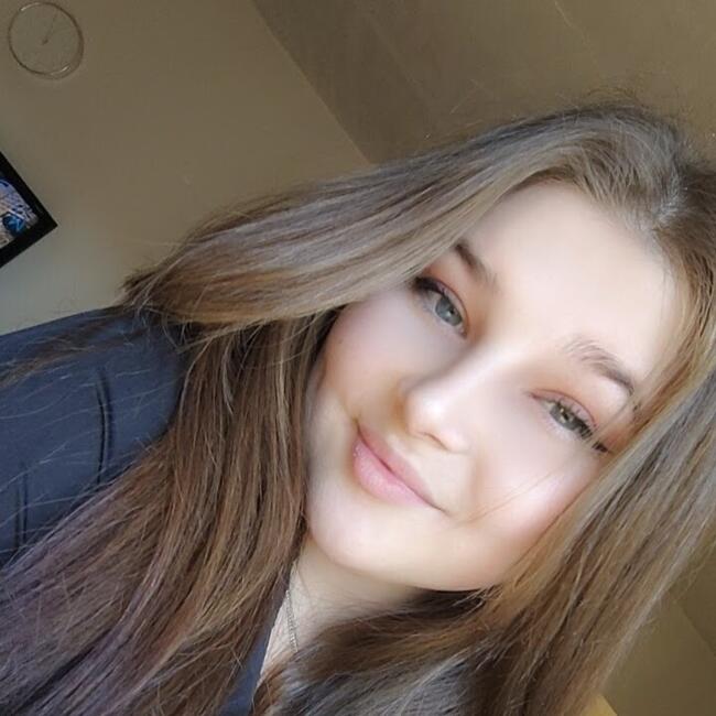 Babysitter in Jesenice: Andrea