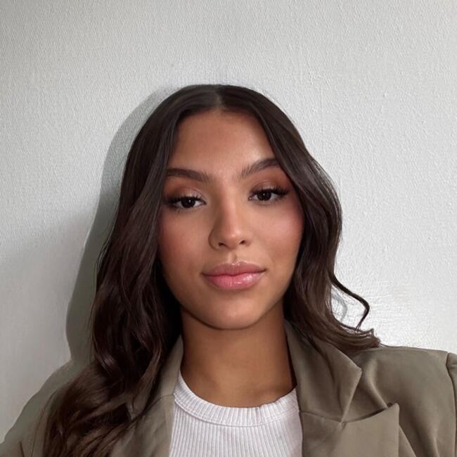 Babysitter in Pantin: Lamya