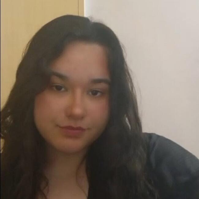 Babysitter em Portimão: Giovana