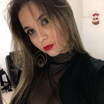 Emprego de babá em Juiz de Fora: emprego de babá Larissa