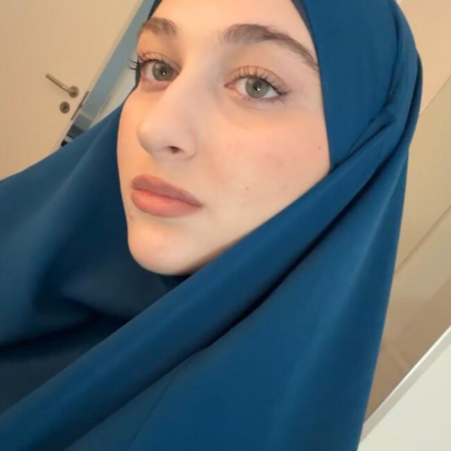 Babysitter i Brabrand: Asiya