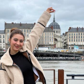 Nanny in Rezé: Nour