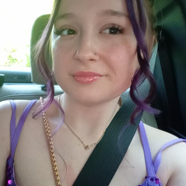 Babysitter in Murfreesboro: Halle