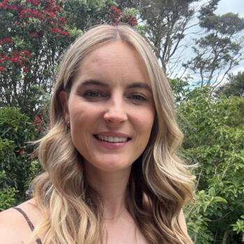 Babysitter Job in Wellington: Babysitter Job Leonie