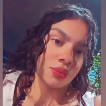 Babysitter in Curitiba: Nicole Arrais
