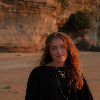 Babysitter in La Rochelle: Louise