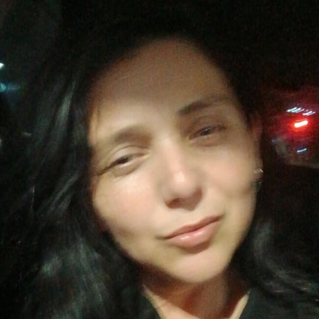 Babysitter in Almirante Tamandaré: Alessandra