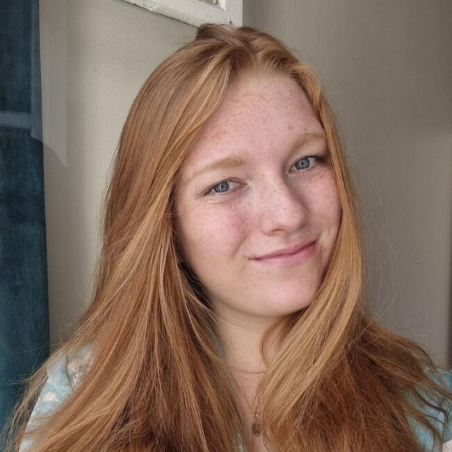 Babysitter in Boulogne-Billancourt: Léa