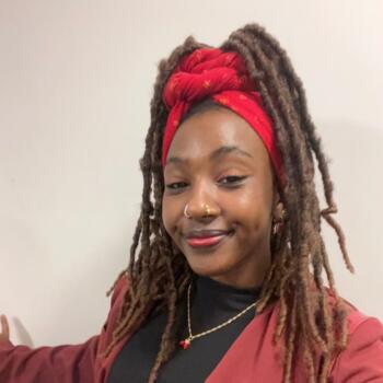 Babysitter in Guildford: Imani )