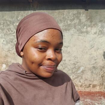 Babysitter in Boyne: Emily