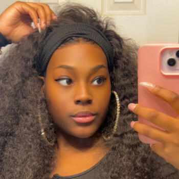 Babysitting job in Harrisburg: babysitting job Myeisha