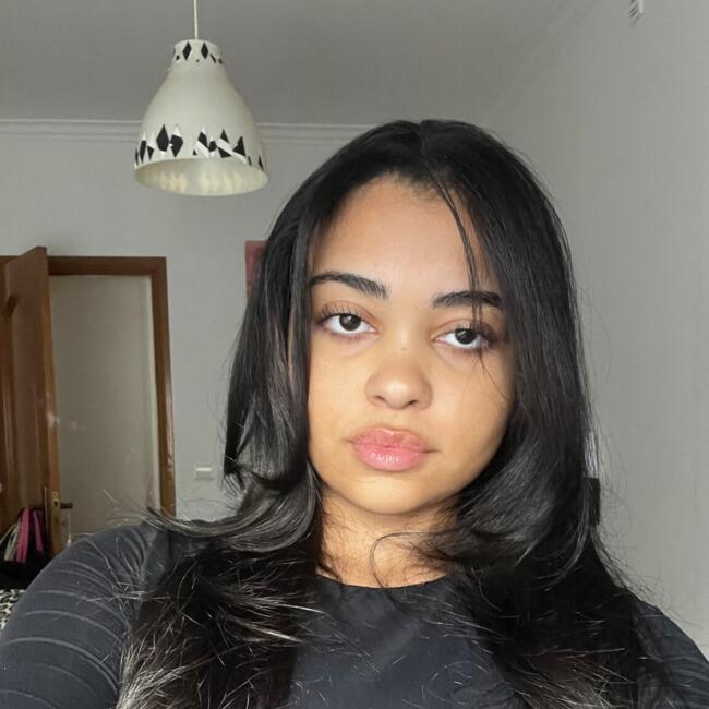 Babysitter in Apelação: Lara