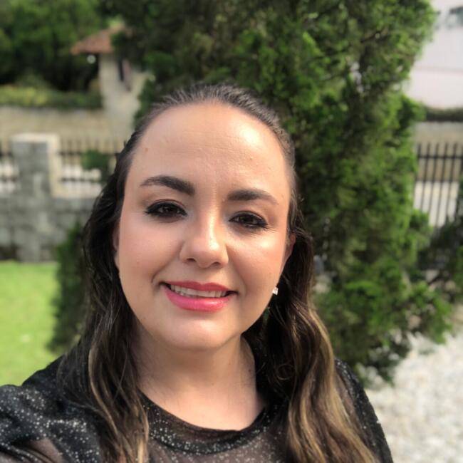 Babysitter in Brusque: Tamires