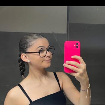 Babysitter in Saint-Gilles-Pligeaux: Suzanne