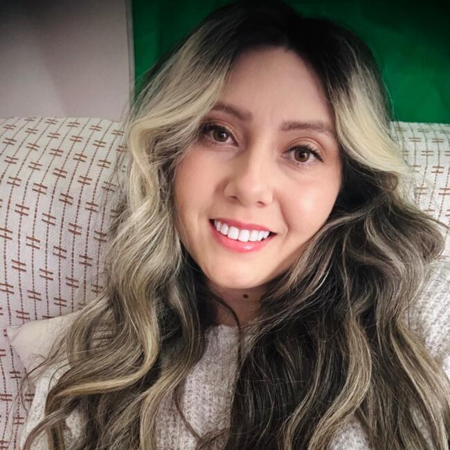 Emprego de babá em Curitiba: Simone