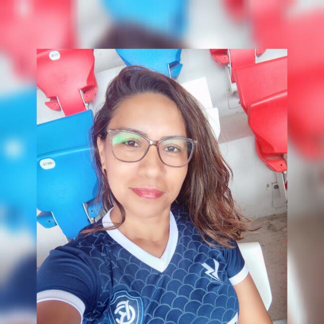 Babysitter in Belém: Charlene