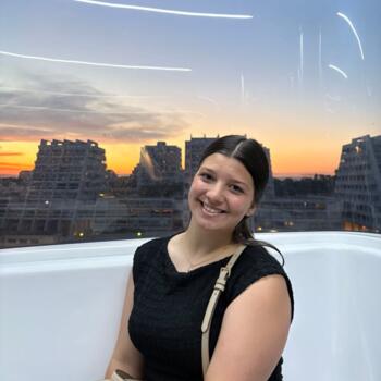 Babysitter in Mâcon: Maelie