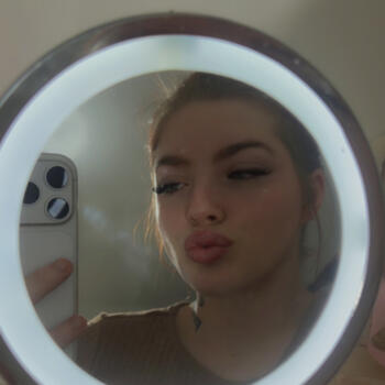 Babysitting job in Derby: babysitting job Kacey