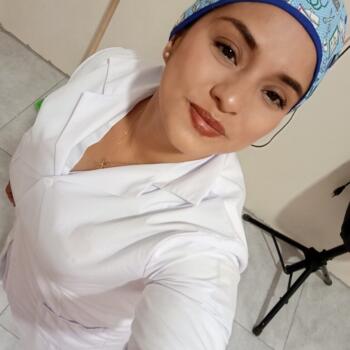 Niñera Babahoyo: Tania Lucia