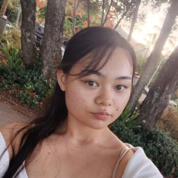 Babysitter in Cairns: Hana