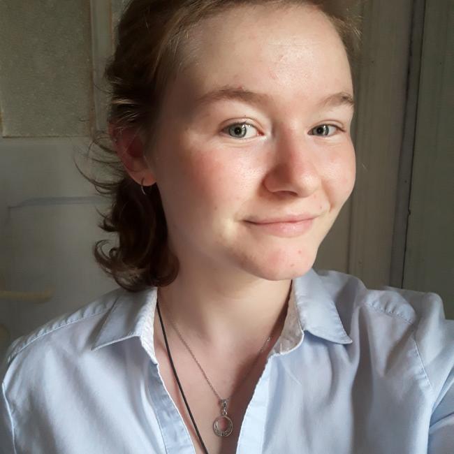 Babysitter in Mons: Manon