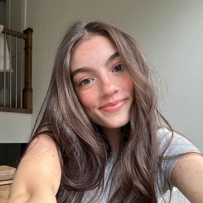 Baby-sitter in Greater Lakeburn: Eve