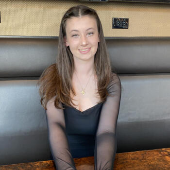 Baby-sitter in Lower Sackville: Emma