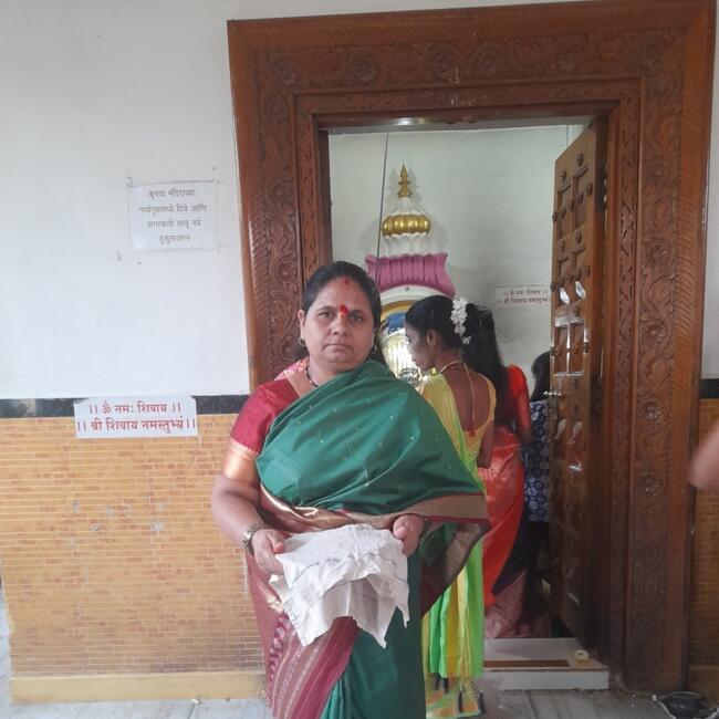 बम्बई में बेबीसिटर: Nanda