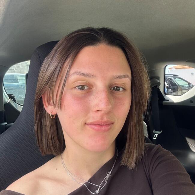 Babysitter in Porto Martins: Daniela