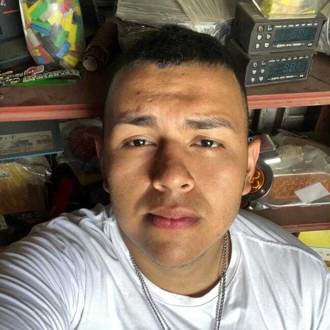 Babysitter στην περιοχή Villavicencio: David
