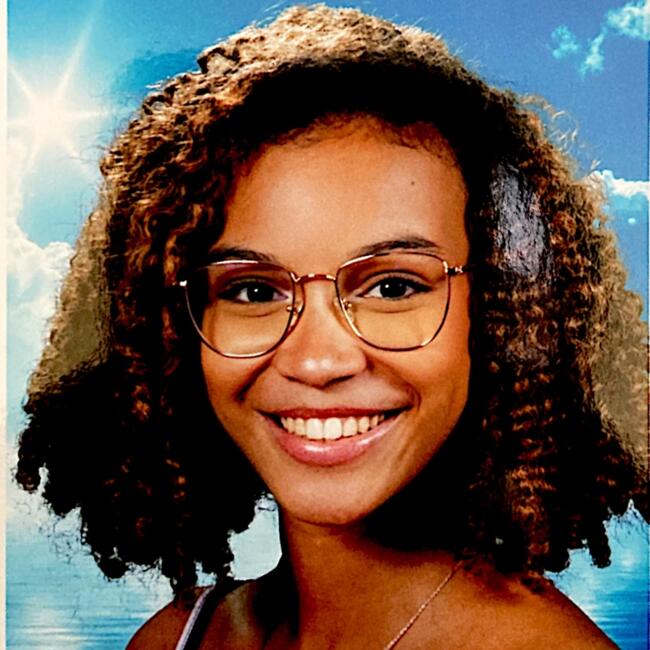 Babysitter in Noisy-le-Sec: Hillya