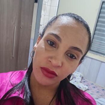 Emprego de babá em Cubatão: emprego de babá Gisele