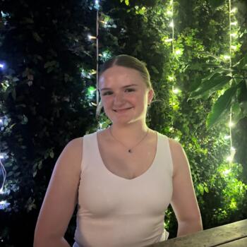 Babysitter in Auckland: Amelia