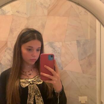 Babysitter Auchy-les-Mines: Lina