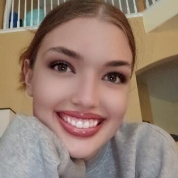 Babysitter Denver: Sarina