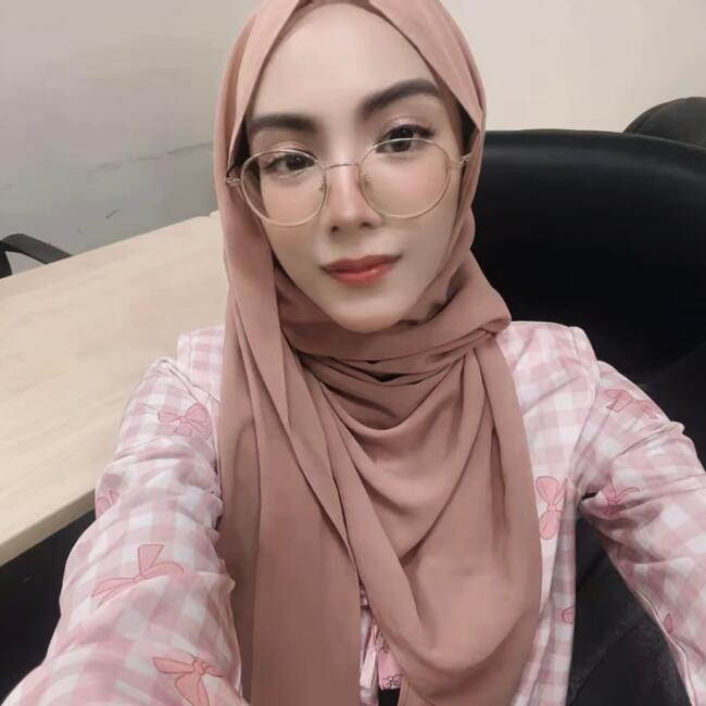 Babysitter in Marabu: Fatin