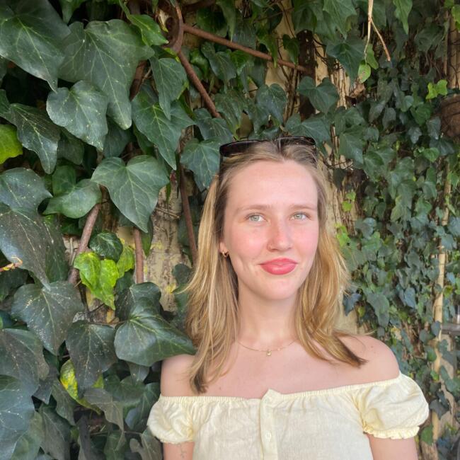 Babysitter in Waimauku: Holly