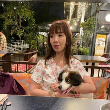 Pengasuh Puchong Batu Dua Belas: Tiffany