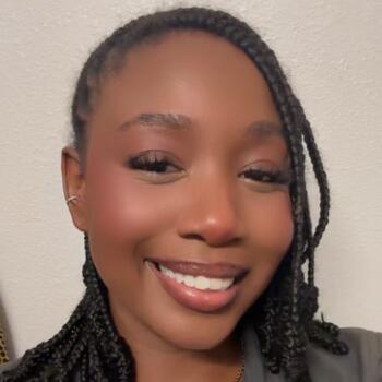 Babysitter Frisco: Naomi