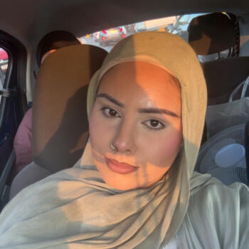 Babysitter Luton: Aisha