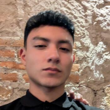 克薩爾特南戈的保母: Henry Castillo