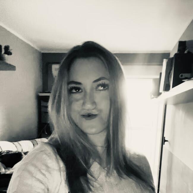 Canguro en Zaragoza: Yemira