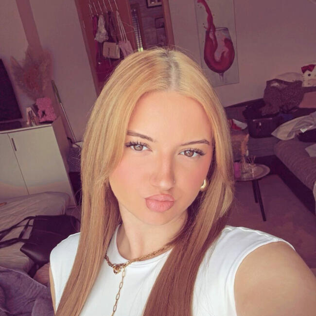 Babysitter in Bergheim: Alina