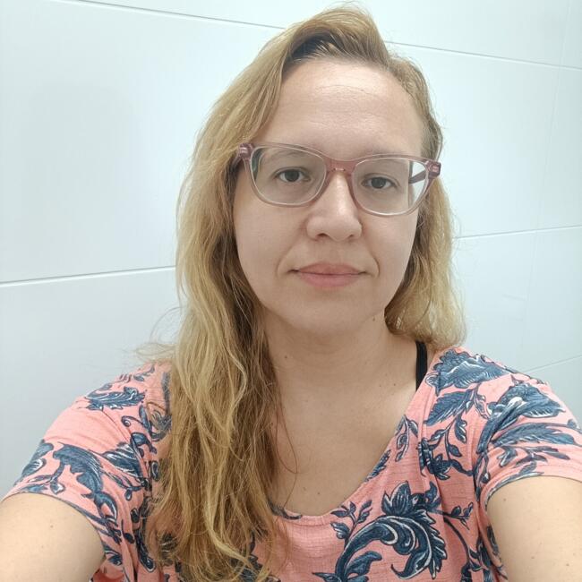 Babysitter in São Paulo: Simone