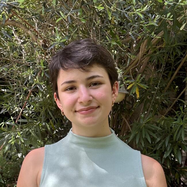 Babysitter in Grenoble: Maya