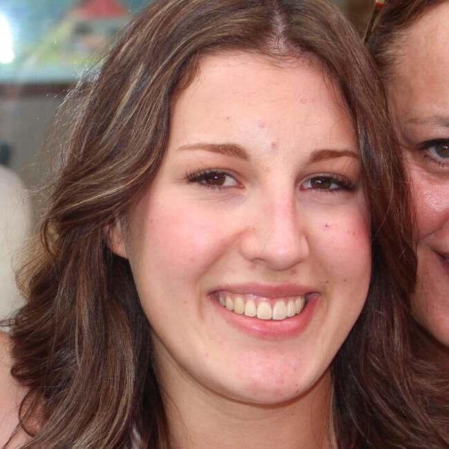 Babysitter in Saint-Pierre-en-Faucigny: Lisa BRASIER