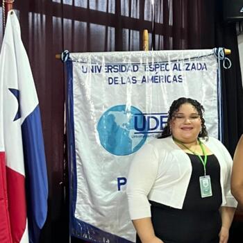 Babysitter Panama City: Julissa